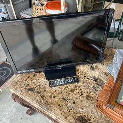 TV/DVD Combo With Remote!