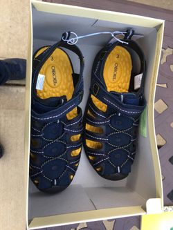 Kids size 3 sandals