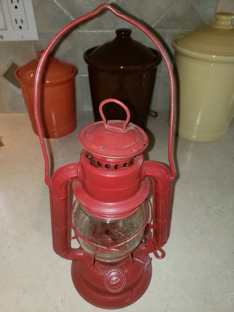 1920's Dietz Red Lantern Made in USA No Cracks

