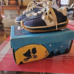 E.T Shoes Size 3.5