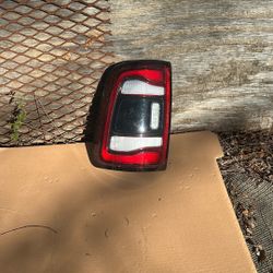 2019-24 Dodge Ram 1500 Left Headlight