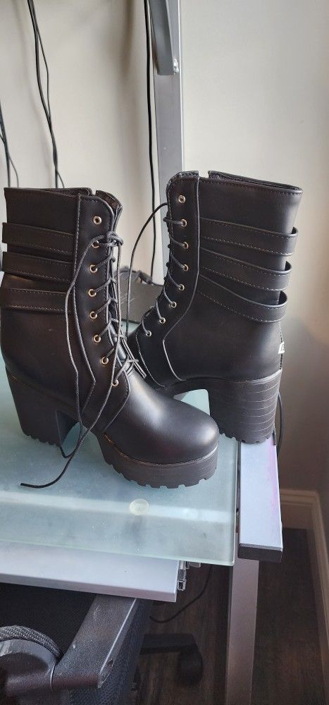 Black Winter Boots Size 8
