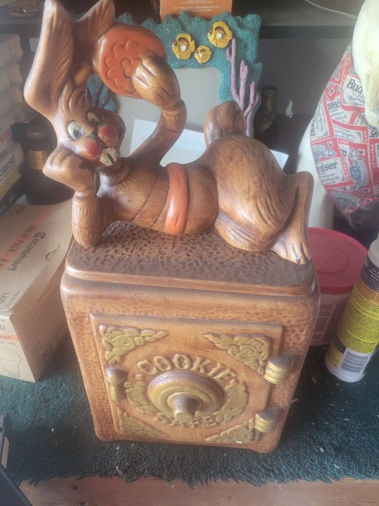 Rabbit Cookies Jar
