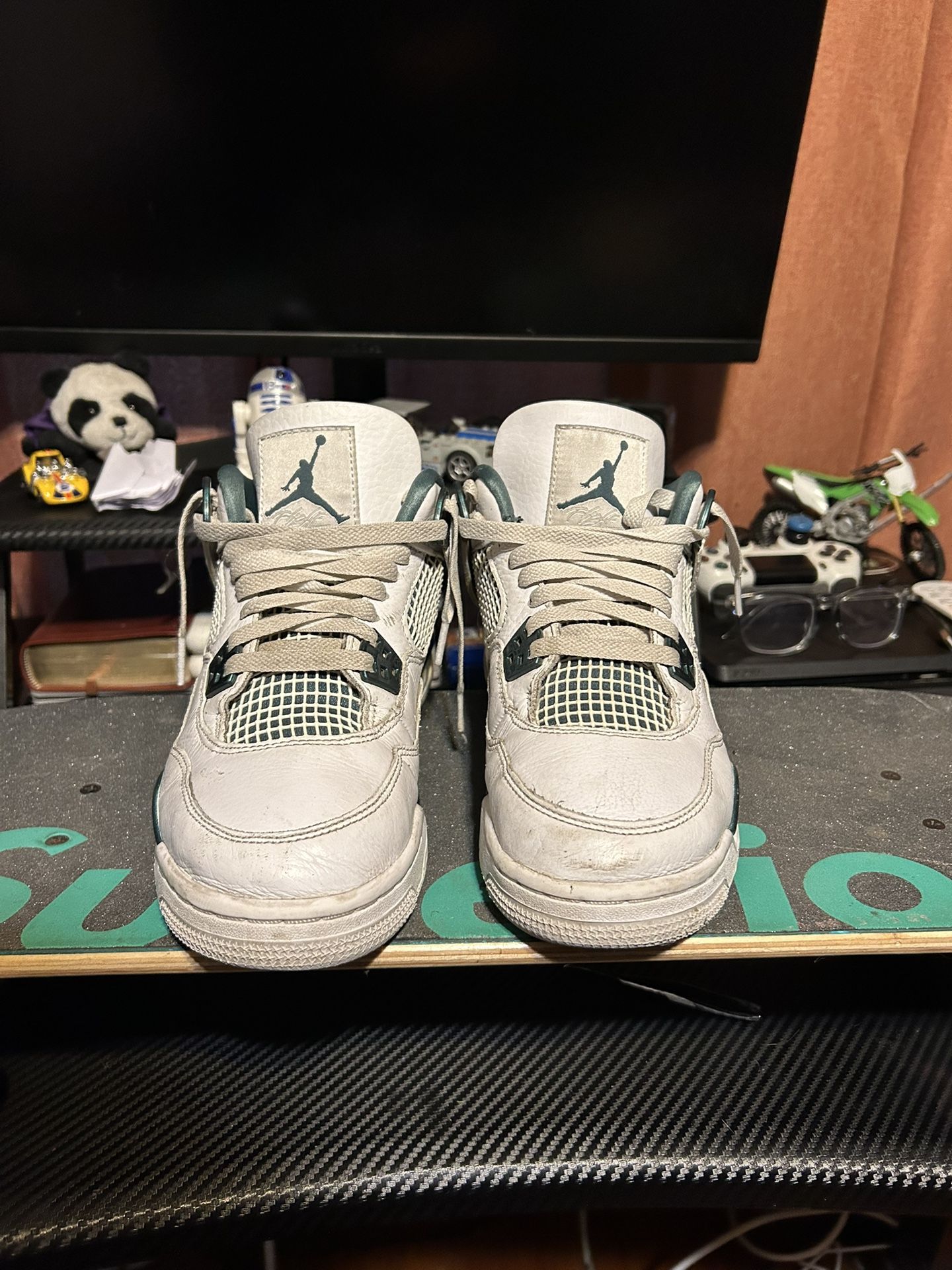 Jordan 4 Retro