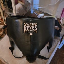 Cleto reyes leather boxing cup