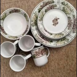 Grape Dinnerware Set 