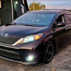 2014 Toyota Sienna