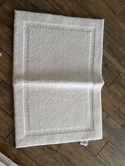 White Textured Bath Mat