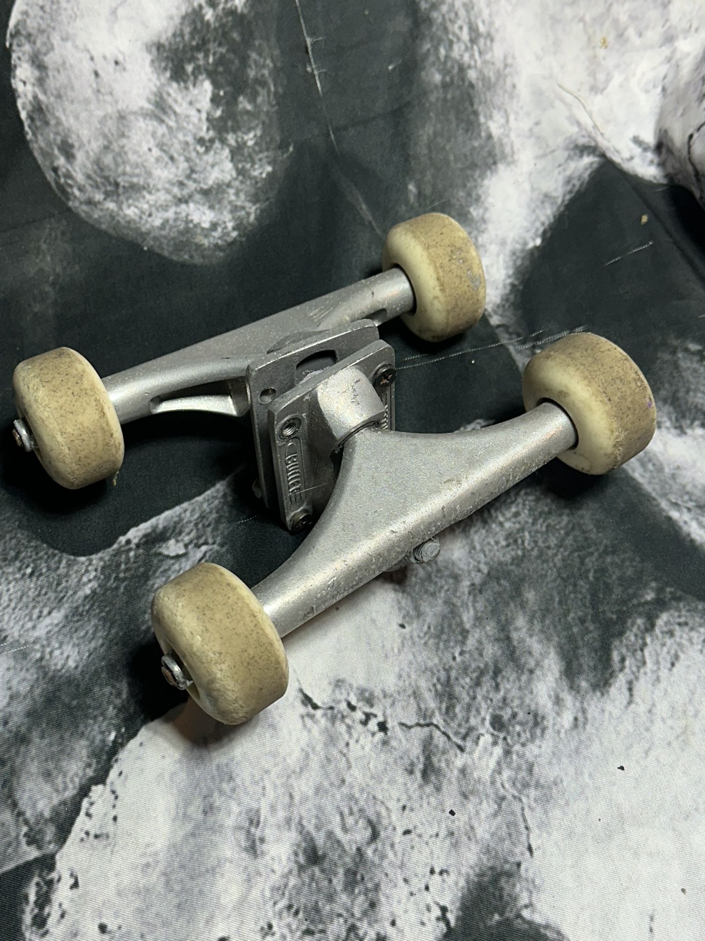 Bullet Skateboard Trucks W/ Wheels And Bearings