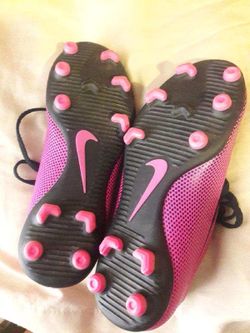 Girls soccer shoes