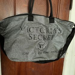 Victoria’s Secret tote bags