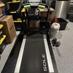 Sole F80 Treadmill – Works Great