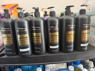 TRESemmé Rich Moisture Shampoo & Conditioner Bundle