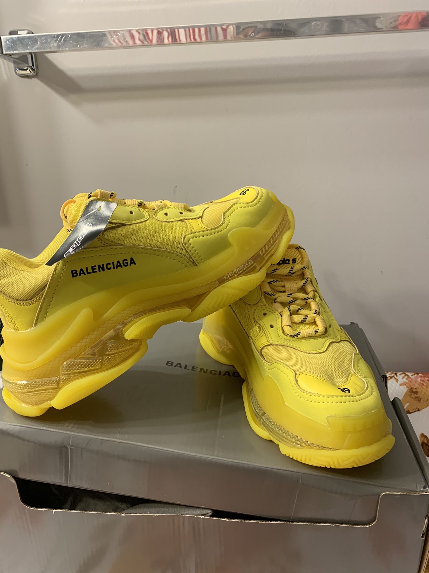 Balenciaga shoes size 39