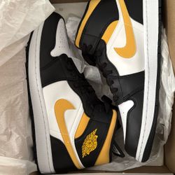 AIR JORDAN 1 MID