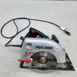 circular saw - Skilsaw
electric wire operated
works good
$20