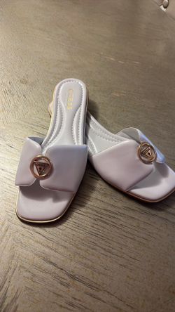 Guess sandals