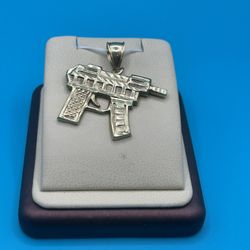 10k Uzi Pendant 