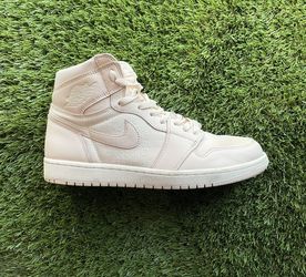 Jordan 1 High “Ice Guava”