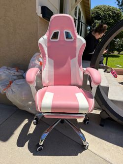 Pink game chair