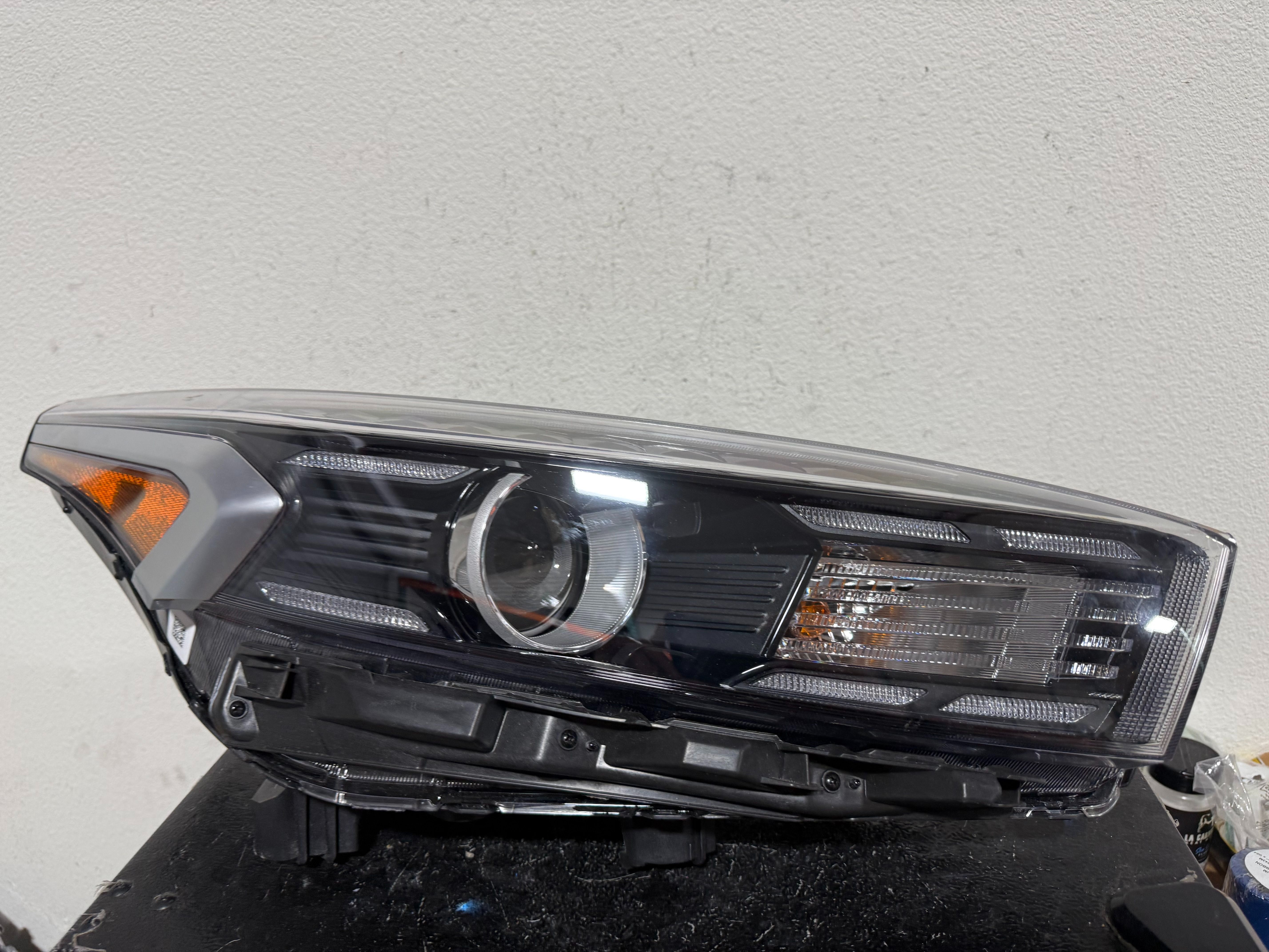 KIA FORTE RIGHT HEADLIGHT 2023