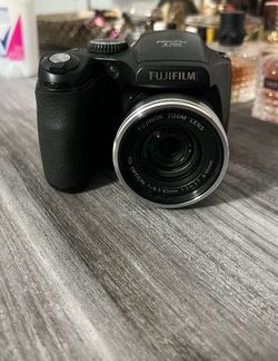 Fuji Film S700
