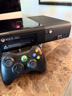 Xbox 360 E Console Model 1538 Bundle with 1 OEM Controller Works perfectly