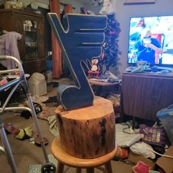 Blues Chainsaw Carving