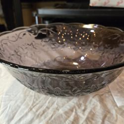 Princess House Large serving bowl, unused/boxed, purple, Fantasia