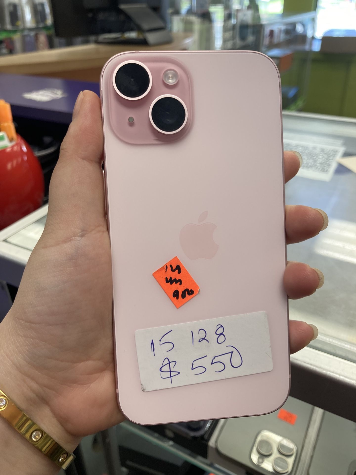 Factory Unlocked Iphone 15 128 gb comes with store warranty
