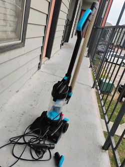 BISSELL PowerForce Compact, Bagless, Upright Vacuum, Lightweight/ Hard Floor/Carpet 2112