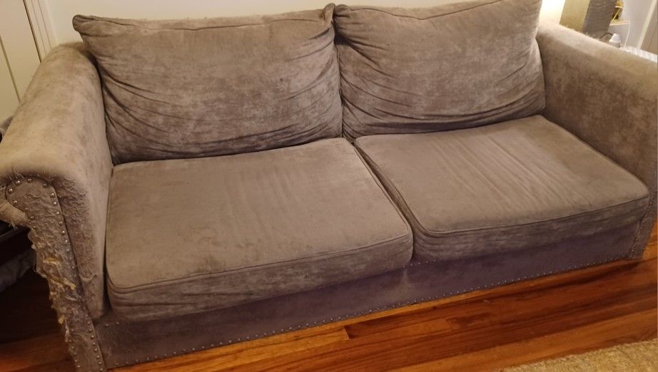 Full Size Sofa Couch Used But Sturdy Frame - Use Or Fix It Up!