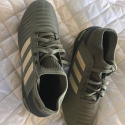 Addidas Predator SOCCER SHOES