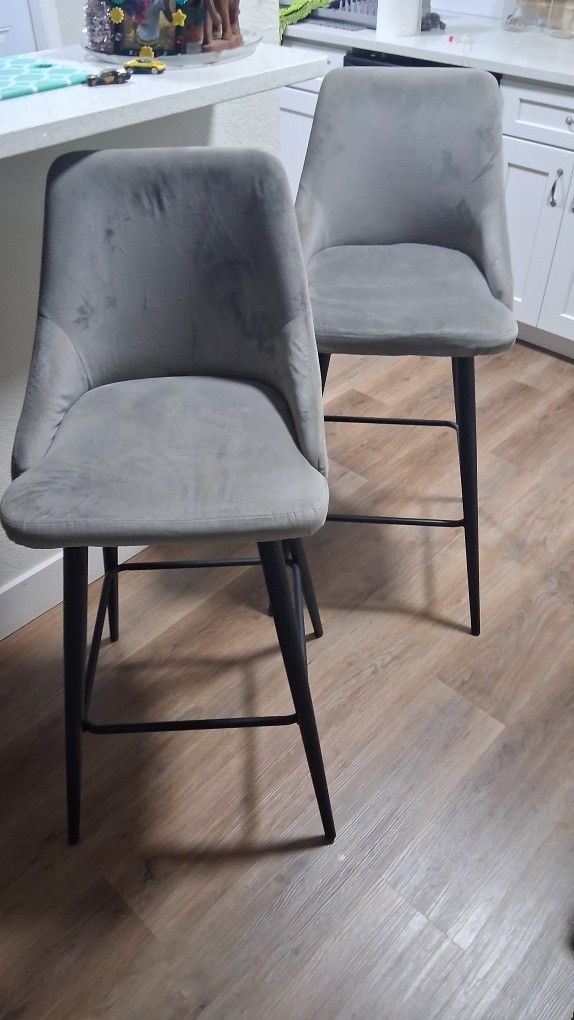 2 Bar Stools Grey