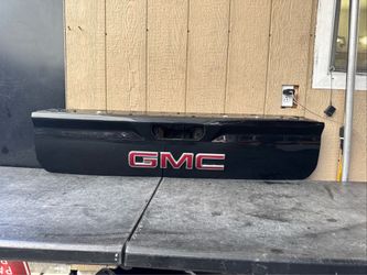 2020 2021 2022 2023 2024 GMC SIERRA/CHEVROLET SILVERADO 1500 UPPER TAIL GATE OEM USED
