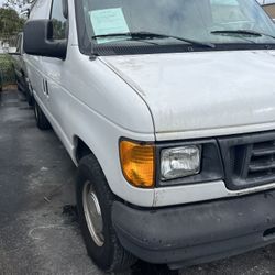 2003 Ford E150 Van
