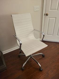 White Ribbed Leather Office Chair