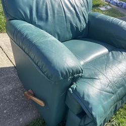 CLEARANCE La Z Boy Rocker Recliner 