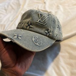 Louis vuttion hat