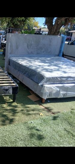 KING BED FRAME WITH MATTRESS