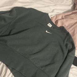 nike sweater 