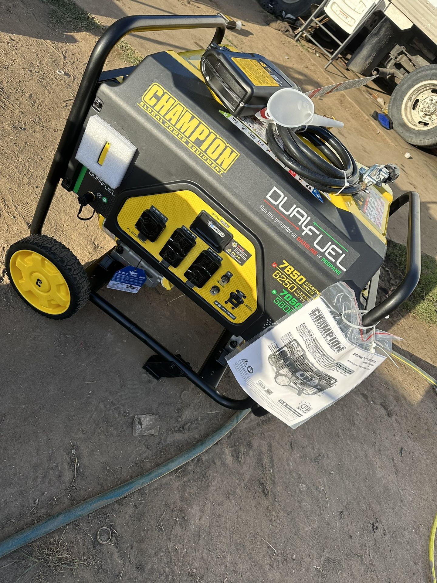 Champion Power Equipment 6250Watt Gas and Propane Powered DualFuel