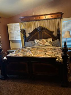 FREE KING SIZE BED - SOUTH CORONA