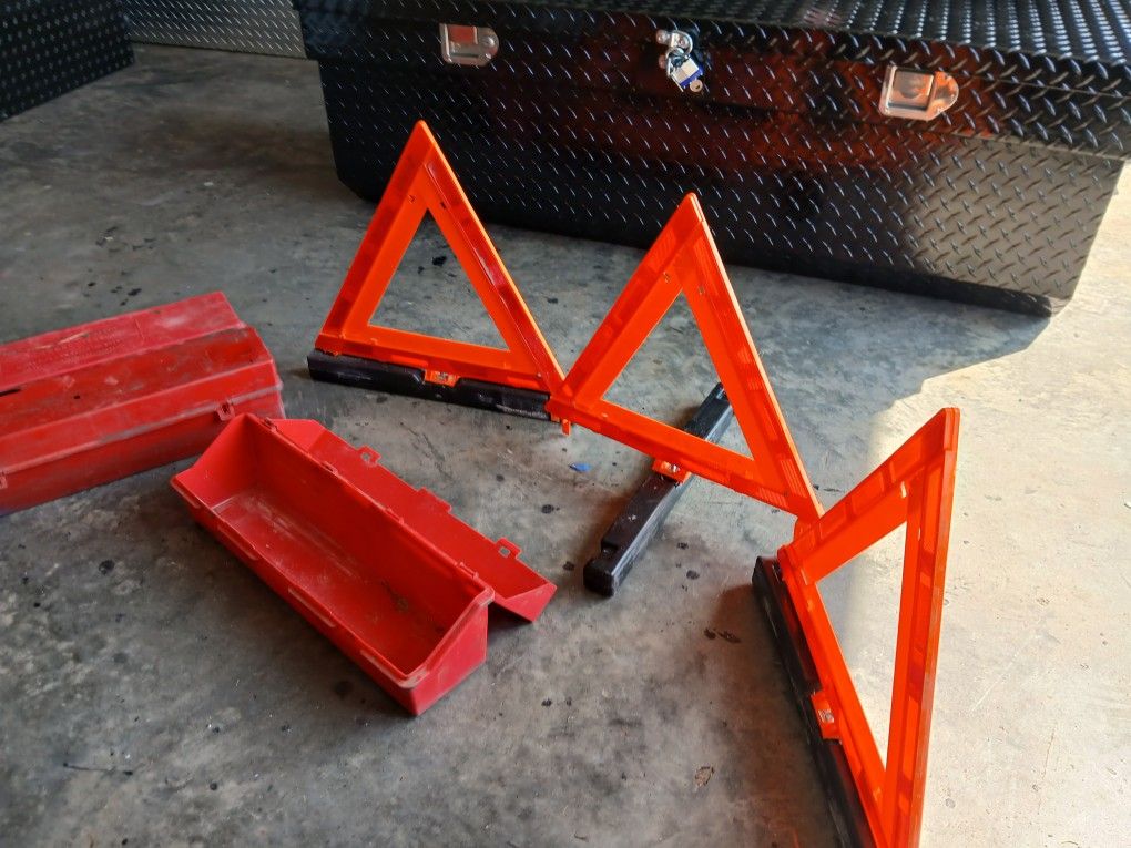 Warning Flare Triangles