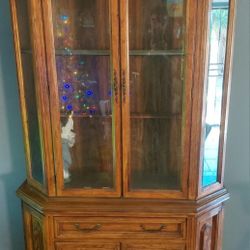 Bernhard/Hibriten China Hutch