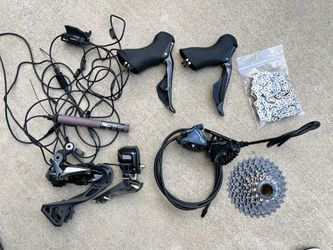 Shimano Ultegra R8070 Di2 11 Speed Electronic Hydraulic Disc Brake Group Set