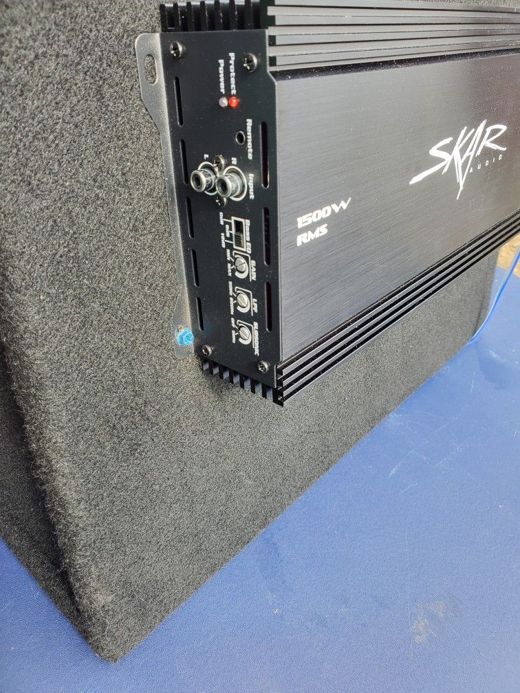 Skar EVL 12 In Box With Amp