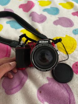 Red Nikon CoolPix B500