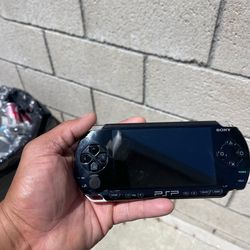 PSP handheld / PlayStation psp