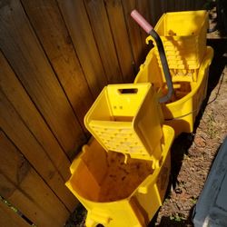 Commercial mop buckets